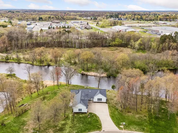 905 Sunflower Way, Amery, WI 54001