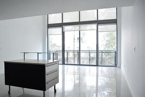 4th image of 6000 Collins Ave APT 303