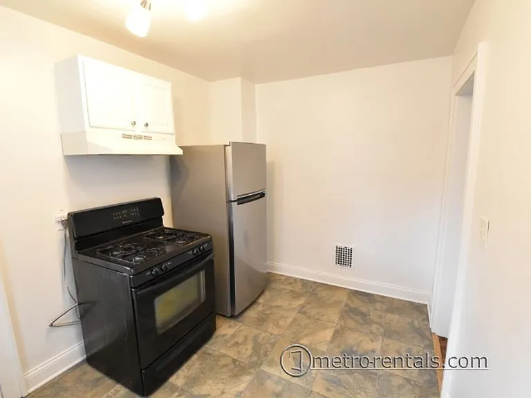 333-335 E Duncan St — Photo 11