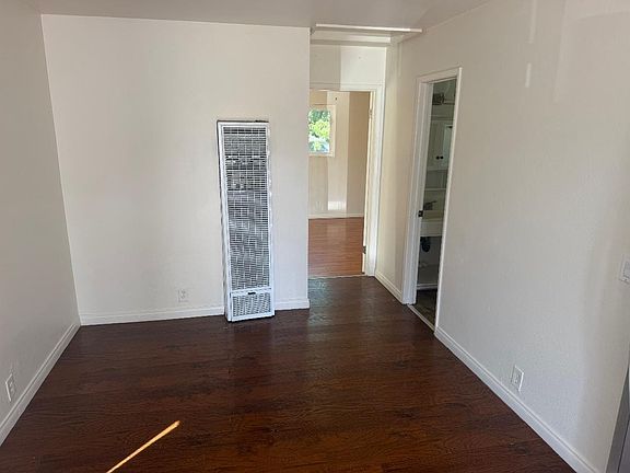 3rd image of 132 20th St