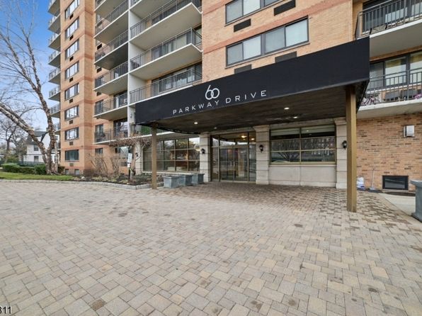 60 Parkway Dr #10F, East Orange City, NJ 07017