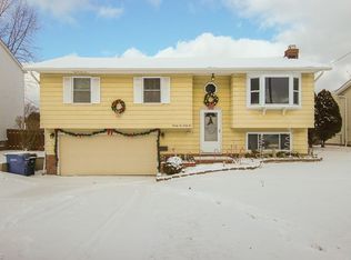 2662 Nottingham Dr, Parma, OH