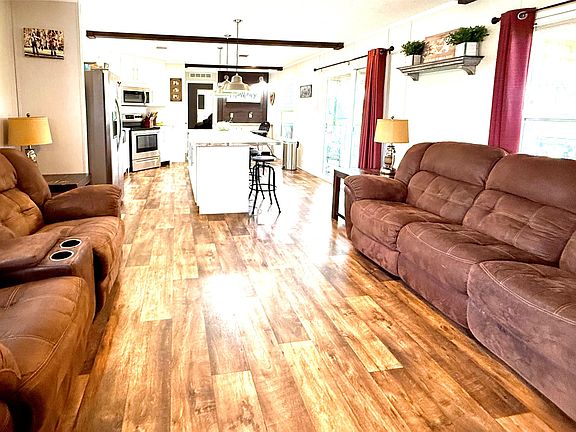 2nd image of 953 Evergreen Rd