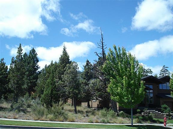 4th image of 3449 NW Bryce Canyon Ln