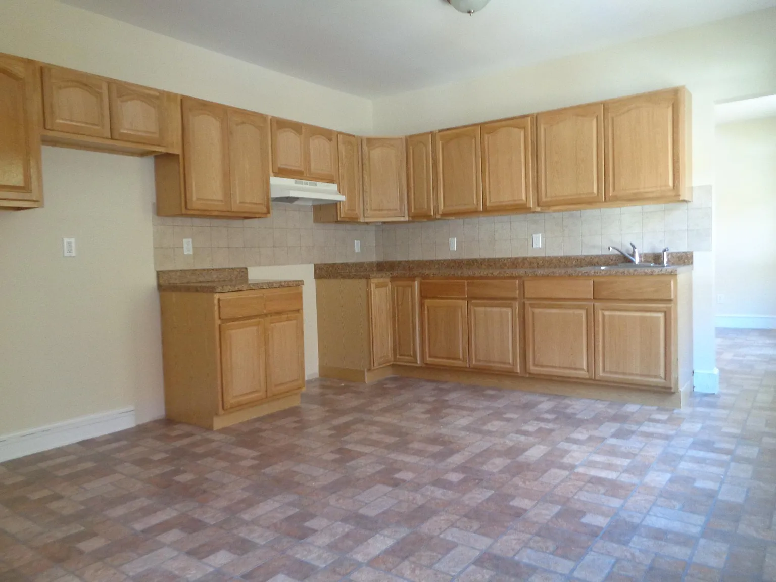 68 Brewster St — Photo 2
