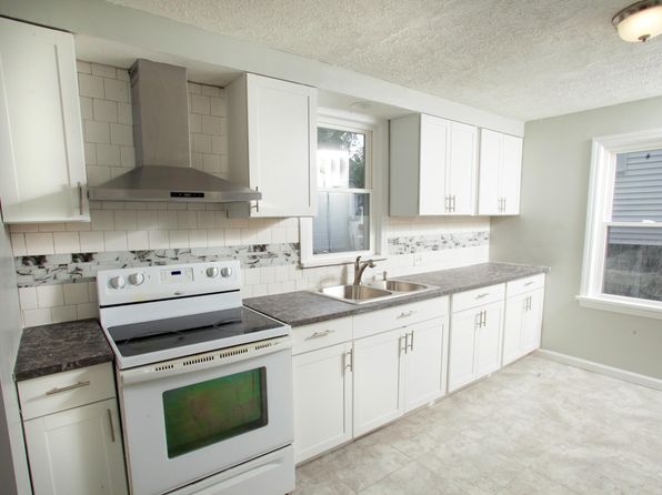 1330 24th St NE