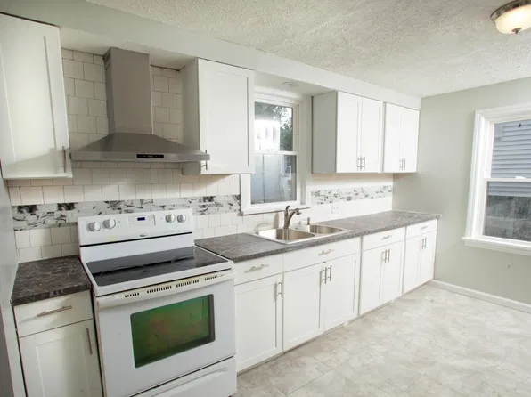 1330 24th St NE, Canton, OH 44714