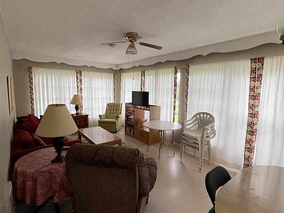 4th image of 5932 Espanola Ave