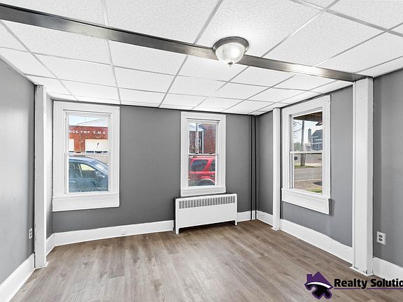 5th image of 366 Main St APT A
