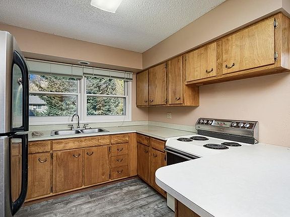 5th image of 1738 Avenue F