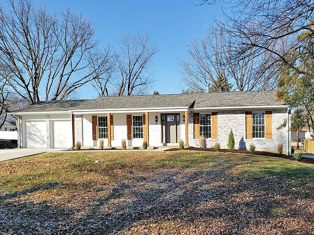 251 Churchill Ln photo 1