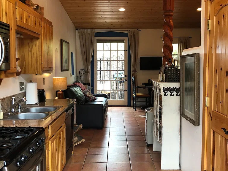 416 Liebert St #3 — Photo 6
