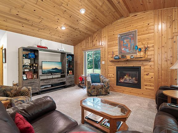5th image of 9809 Ravenswood Rd