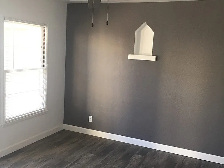 Evans Apartments — Photo 30