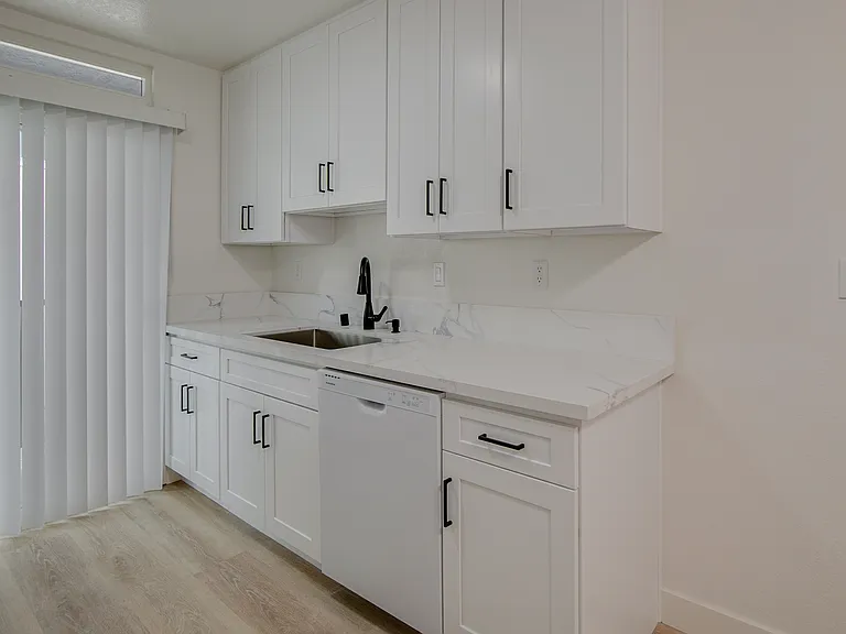 536 E Cypress Ave #301 — Photo 13