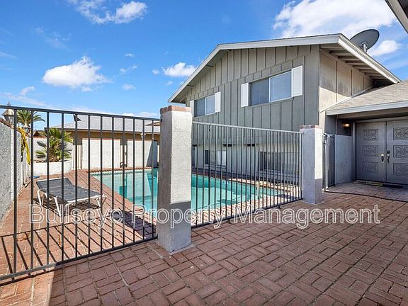 4th image of 1333 E Donner Dr