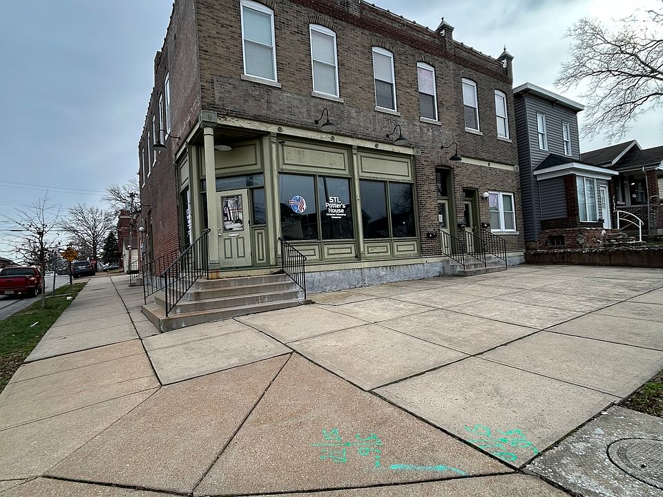 1st image of 4602 Varrelmann Ave #1