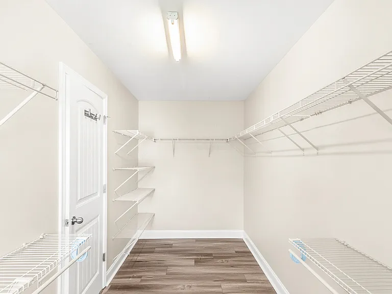 118 Hemlock Green Ln — Photo 40