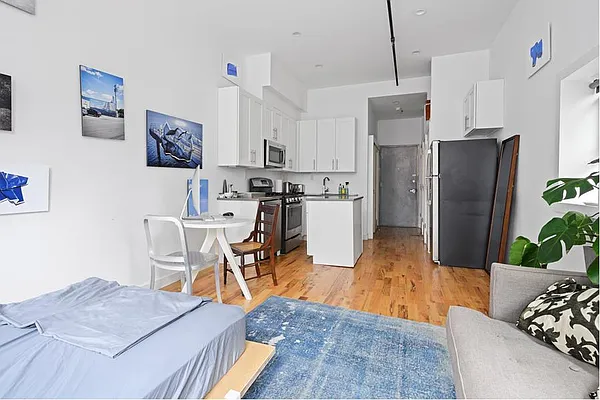 Rented by Douglas Elliman | media 14