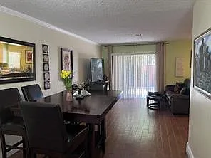 3 bed, 2.5 bath, 1588 sqft, $3,250 — Photo 3