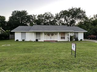 2820 McCarley Dr, Commerce, TX 75428