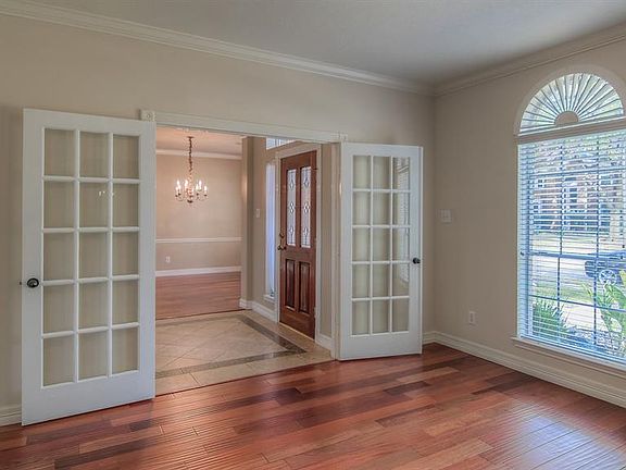 5th image of 2522 Princeton Dr
