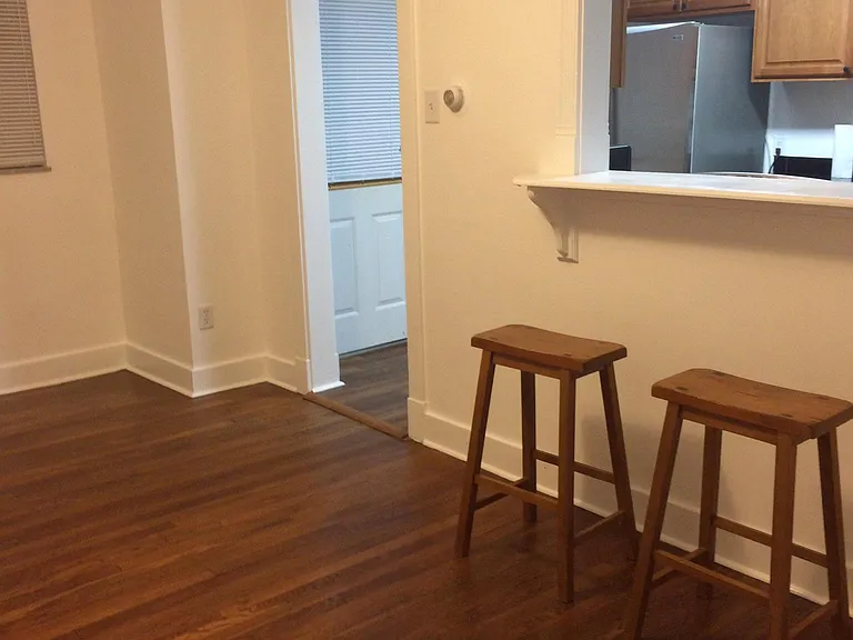 2110 Arlington Ave — Photo 8