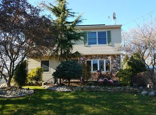 25 W Zoller Rd, East Brunswick, NJ 08816