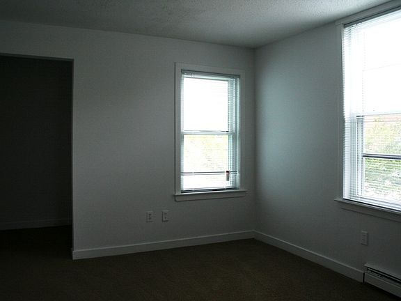 3rd image of 1 Titcomb St APT 3