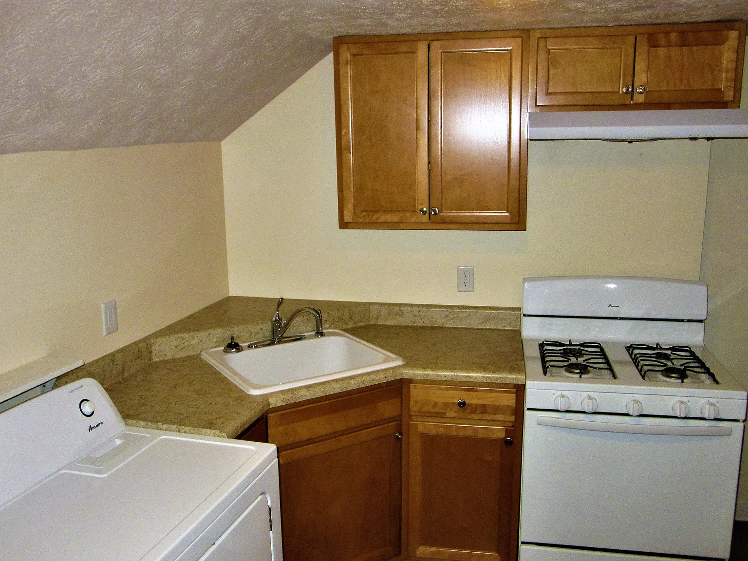 1 bed, 644 sqft, $956 — Photo 3
