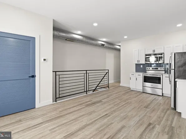 6030 Sansom St, Philadelphia, PA 19139