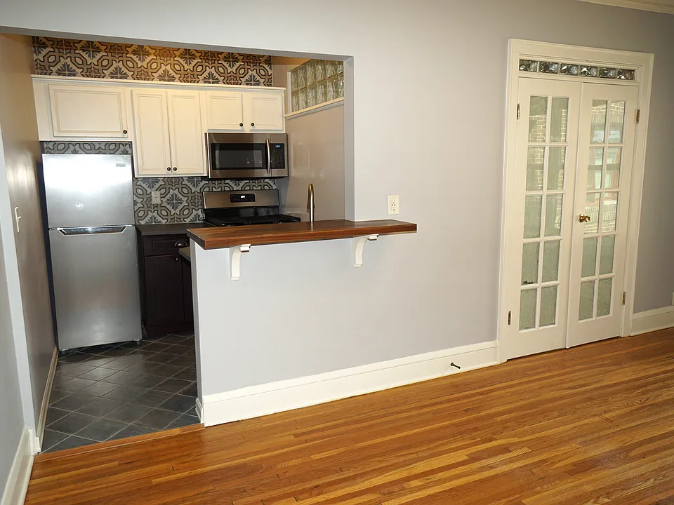 2338 Marshall Apartments