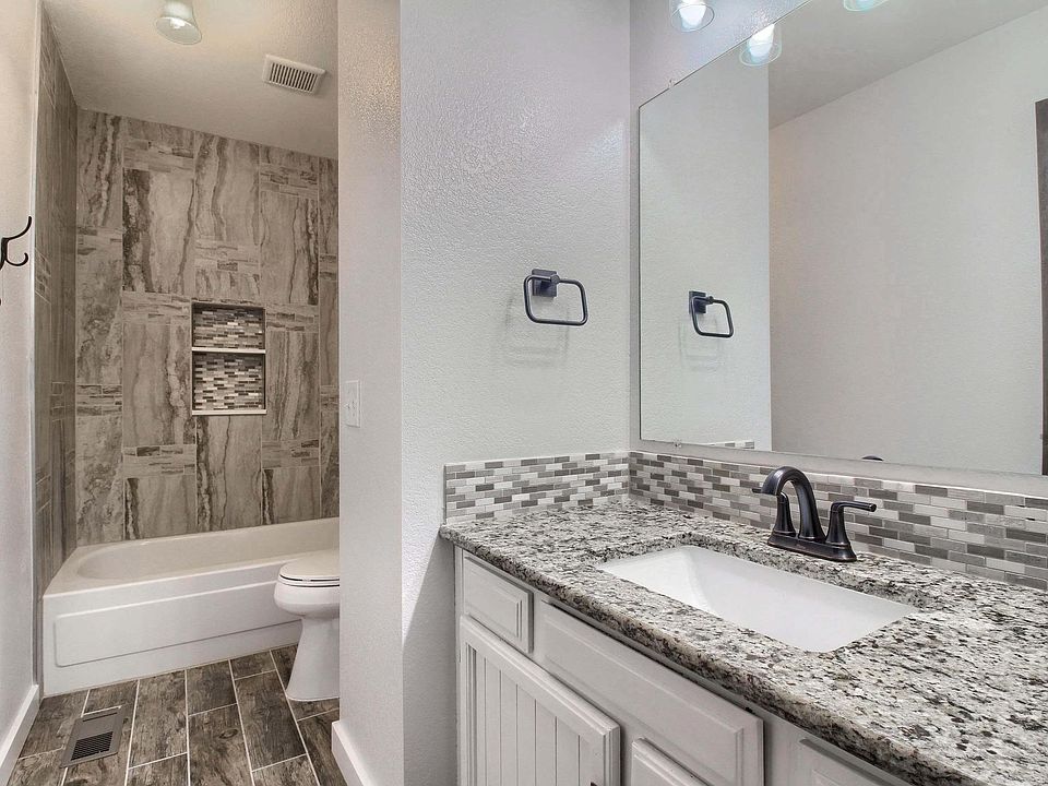 11600 Community Center Dr, Northglenn, CO 80233 Zillow