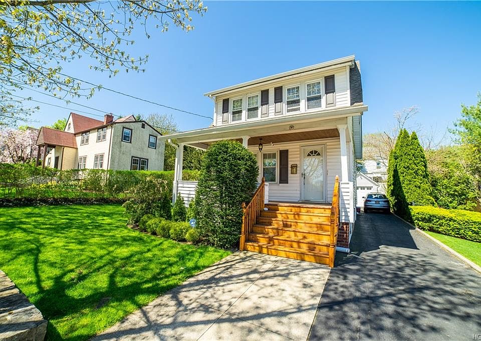 1st image of 37 Central Dr
