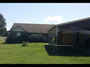 5421 N Oak St, Springdale, AR 72764