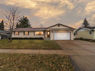 2010 Laurel Ave, Janesville, WI 53548