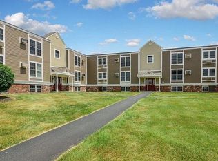 158 Brittany Mnr APT A, Amherst, MA 01002