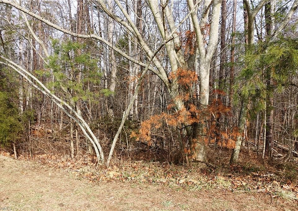 1st image of 1913 John Glenn Dr