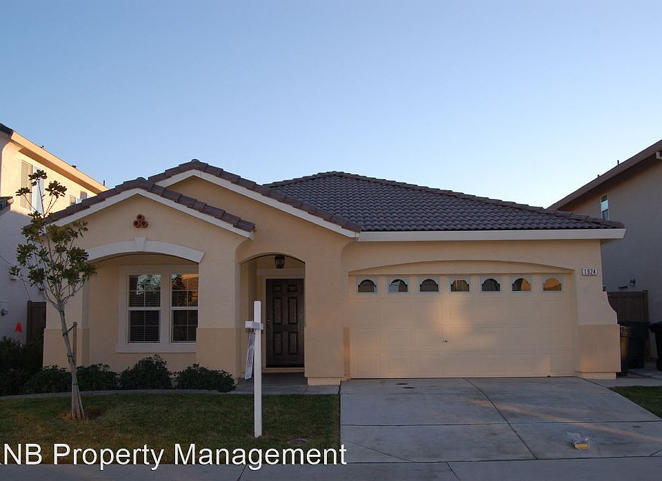 1st image of 1924 Terracina Cir