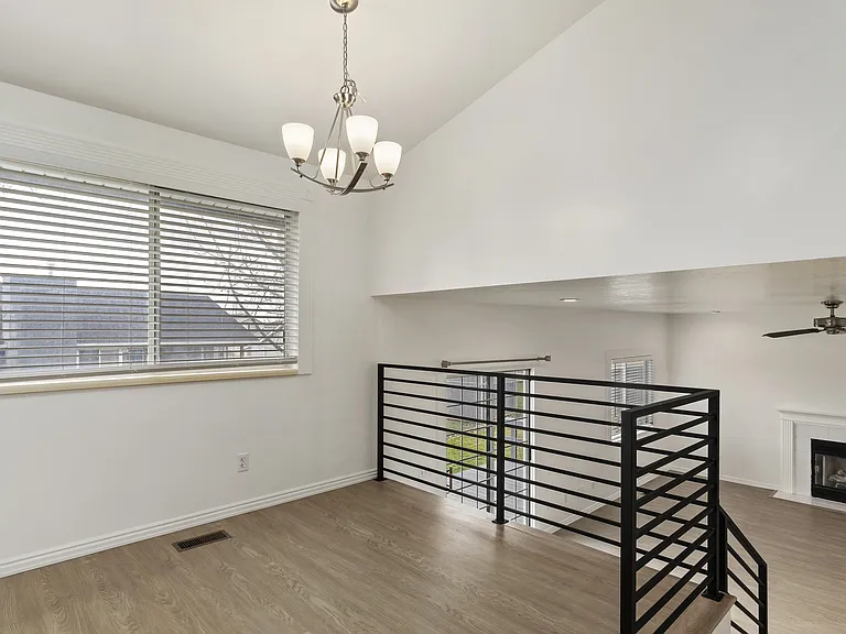 867 N 450 W — Photo 4