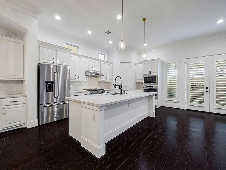 8213 Cabernet Ln — Photo 8