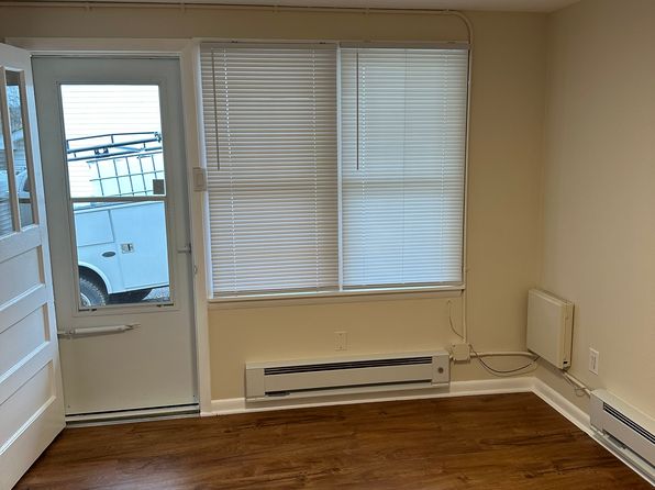 25 1/2 River St, Morgantown, WV