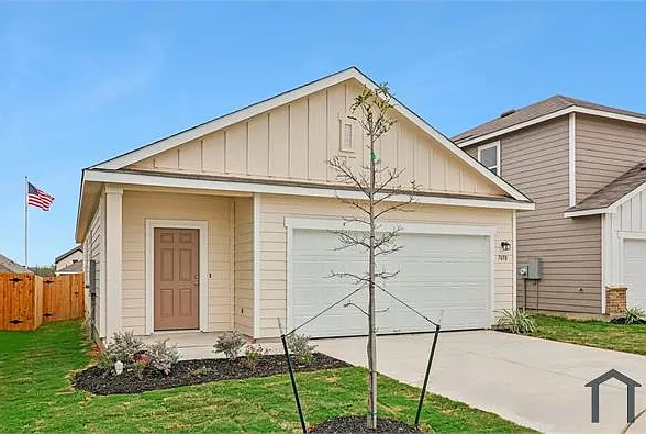 3 bed, 1401 sqft, $2,150 — Photo 3