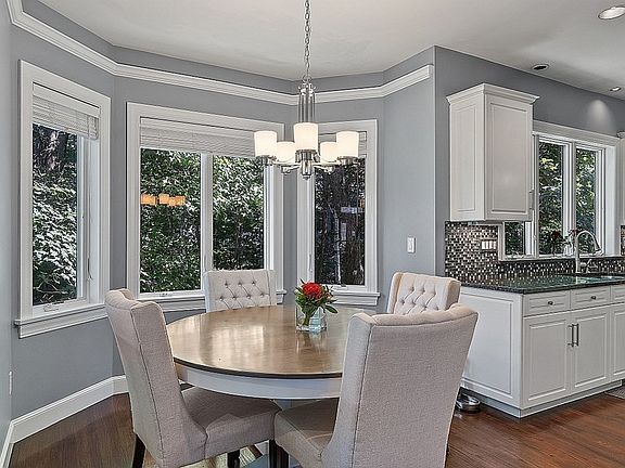 5th image of 7 Cape Ann Cir
