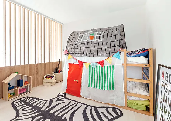 Sold by Compass | media 8