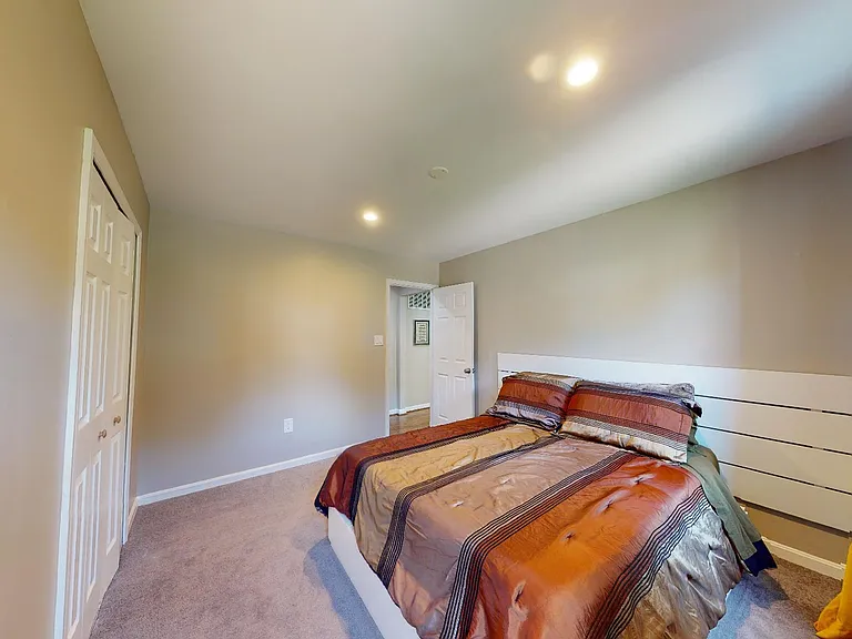 7628 Chancellor Way — Photo 18