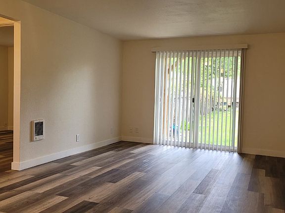 3rd image of 624 NE Housley Ave APT 3