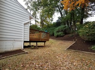 8522 Betterton Ct, Vienna, VA 22182