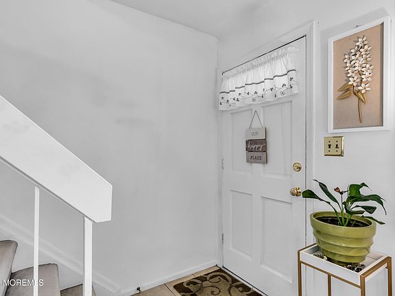 5th image of 95 Briar Mills Drive #95