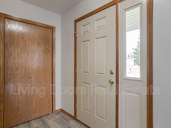 3rd image of 7229 Dorchester Ct